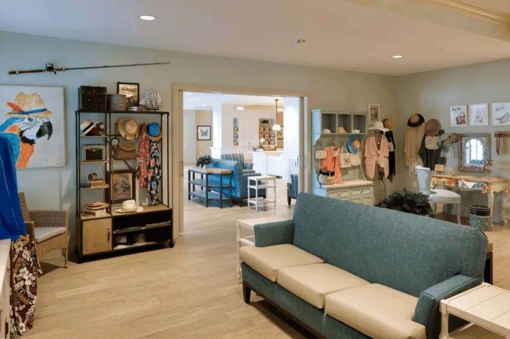 Elan Manatee - Gallery image