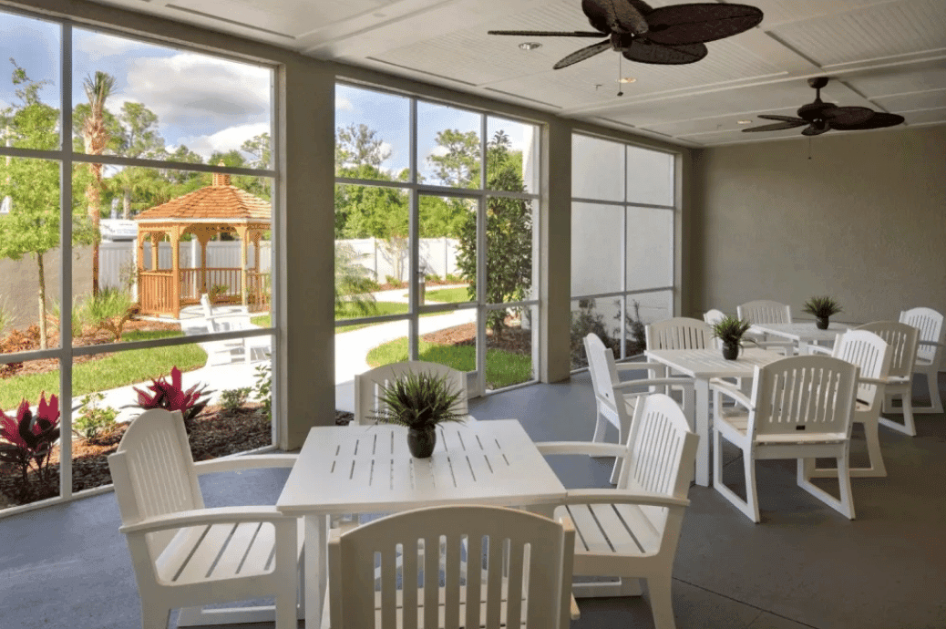 Elan Manatee - Gallery image