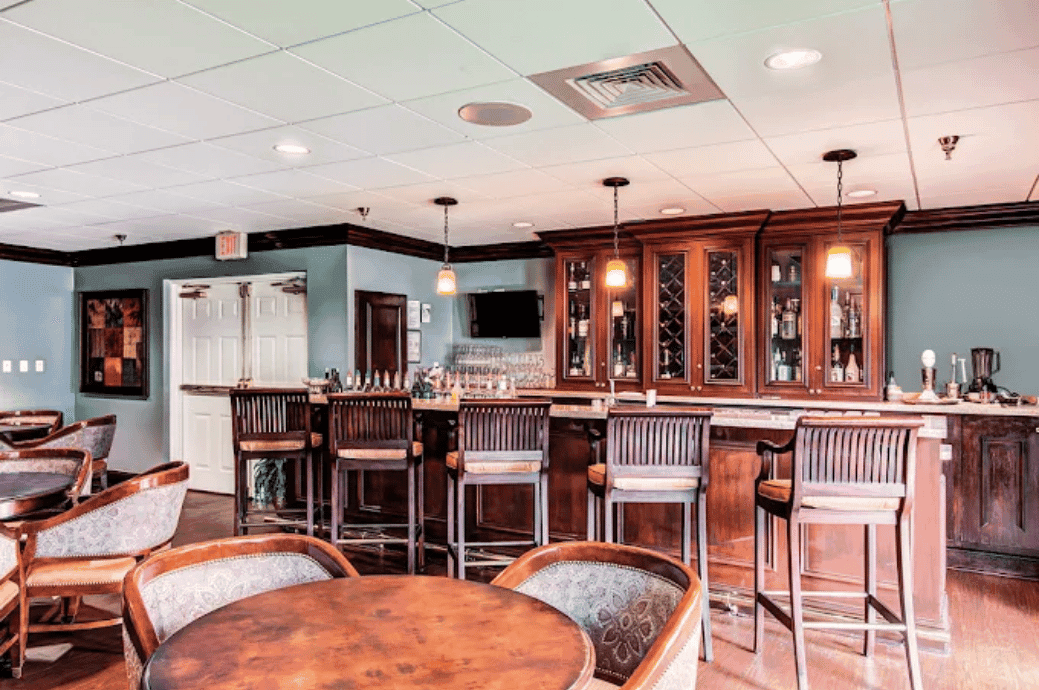 Vi at Lakeside Village - Gallery image