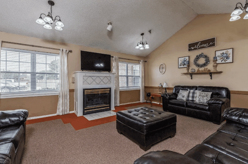 Bluebonnet Court - Gallery image