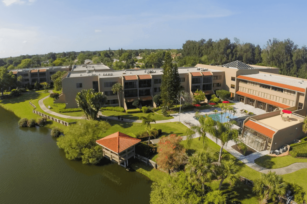 Lakehouse West - Business image