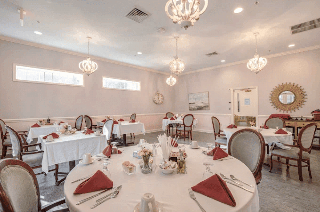 Abbotswood at Irving Park - Gallery image