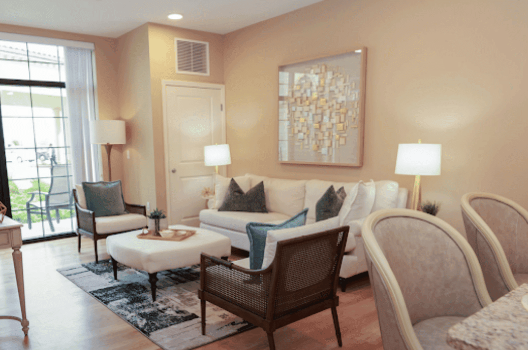 Grand Living at Tuscan Lakes - Gallery image