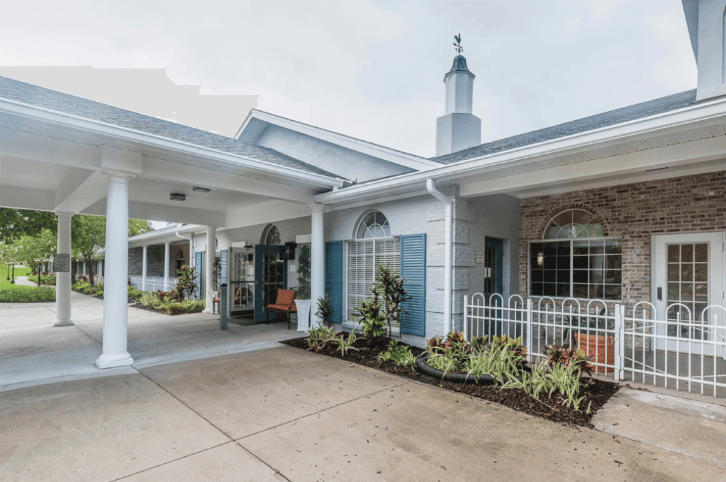 The Colonnade at Carrollwood - Business image