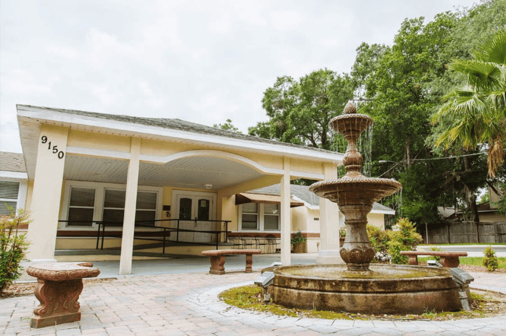 Her Heart Gardens - Business image