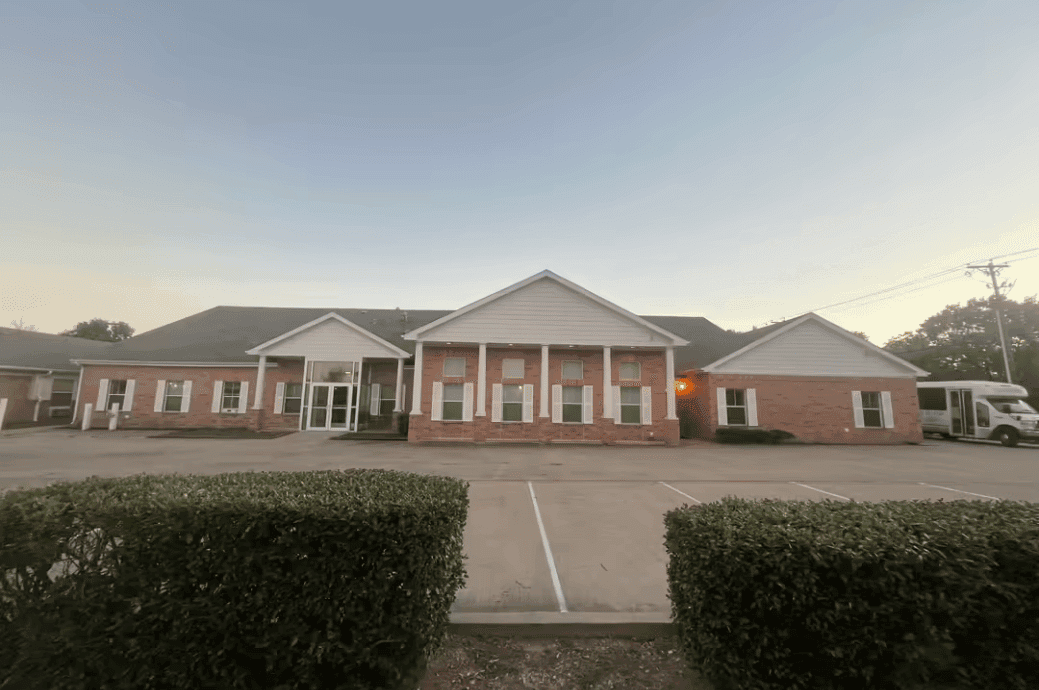 The Estates at Grand Prairie - Business image