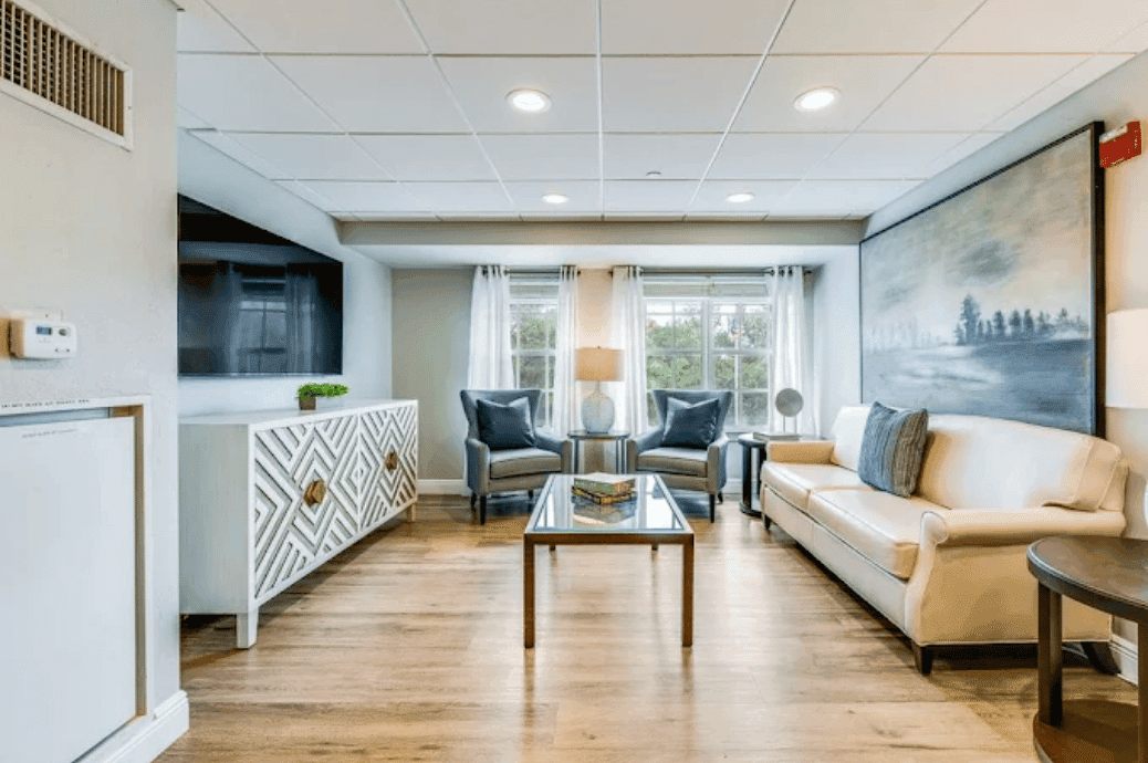 Tampa Gardens Senior Living - Gallery image
