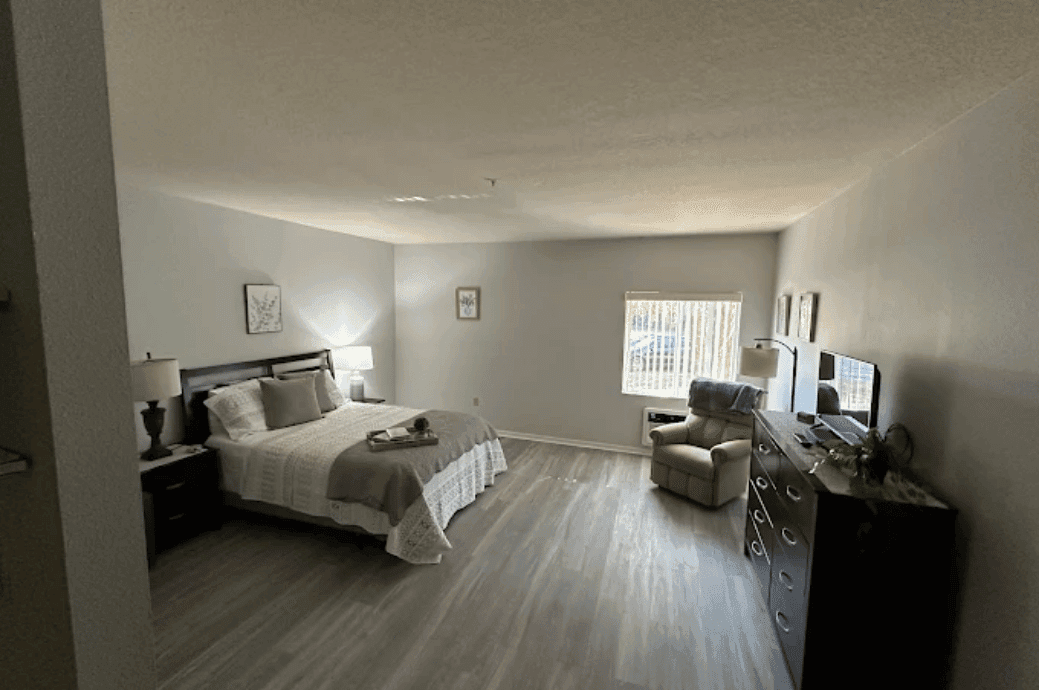 AUS Senior Living at Bartow - Gallery image