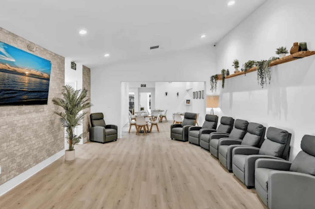 Mama Llama Assisted Living Residence - Gallery image