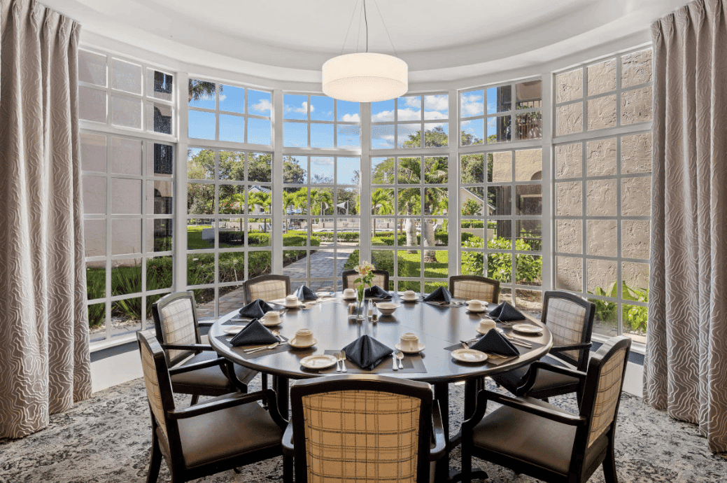 Veranda Club - Gallery image