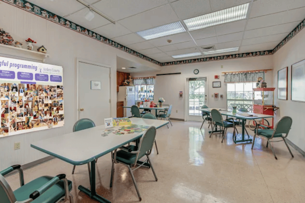 Arden Courts at Seminole - Gallery image