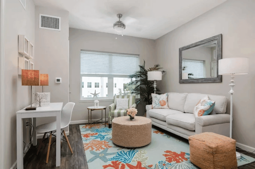 American House Fort Myers - Gallery image