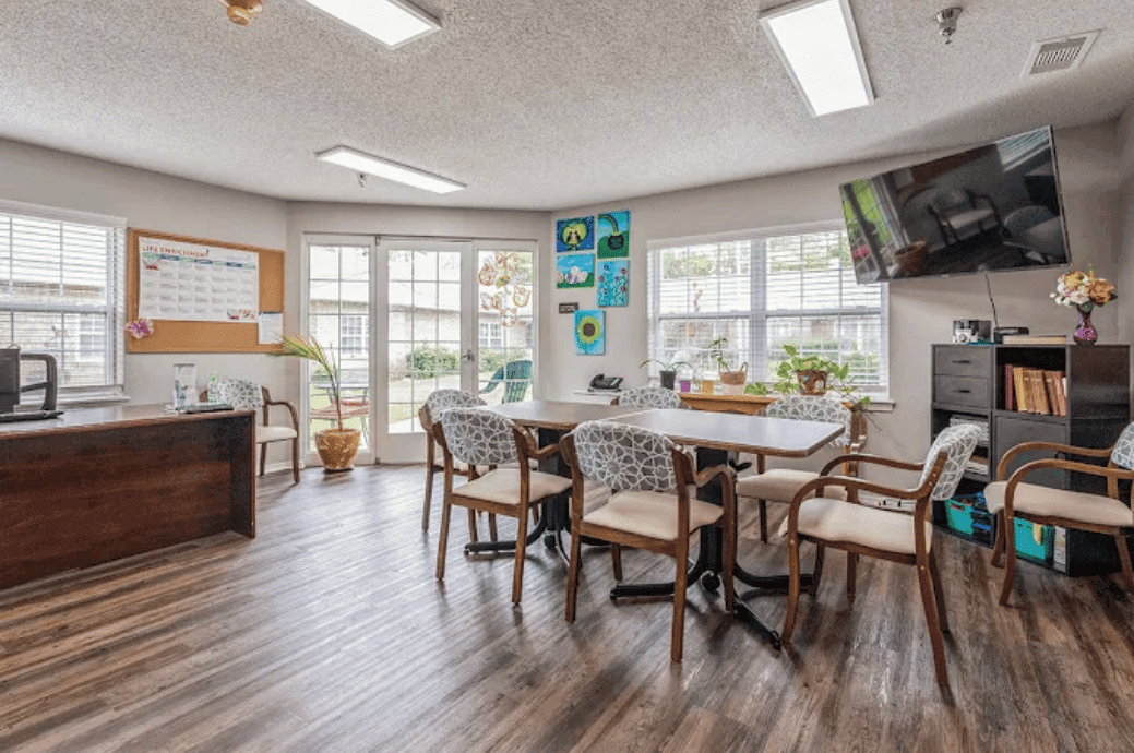 Broadmoor Court - Gallery image