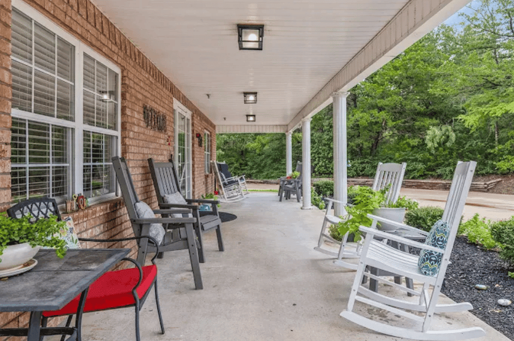 Broadmoor Court - Gallery image