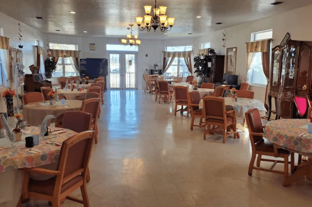 Royal Oaks Manor - Gallery image