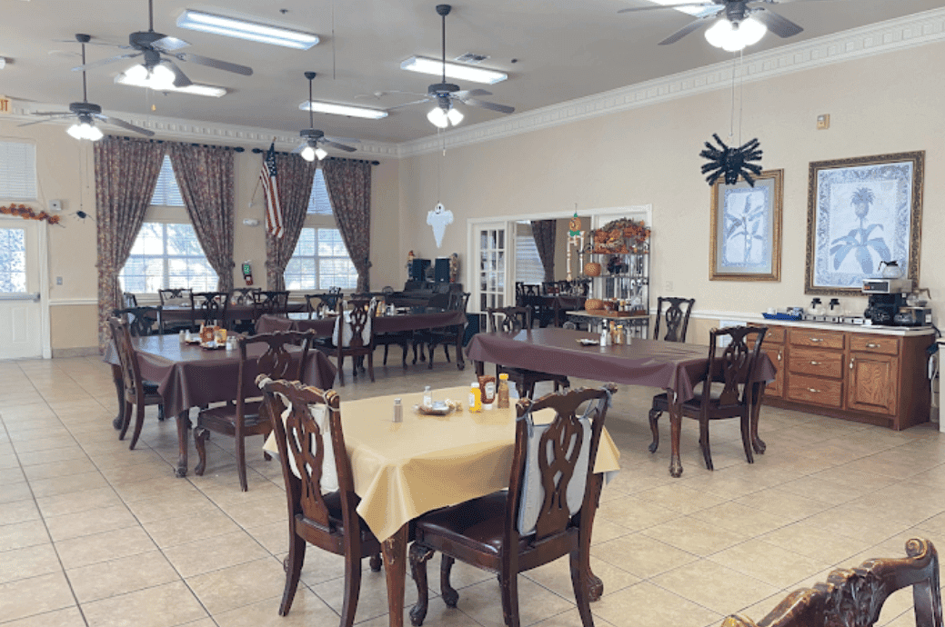 Colonial Lodge Assisted Living - Gallery image