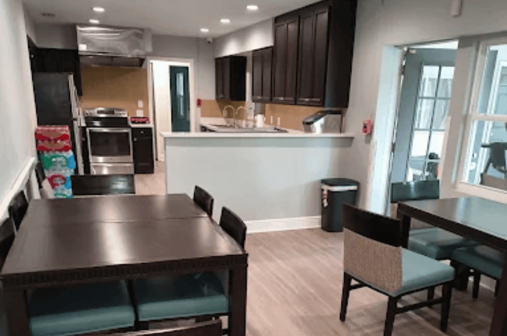Bethesda Oaks - Gallery image