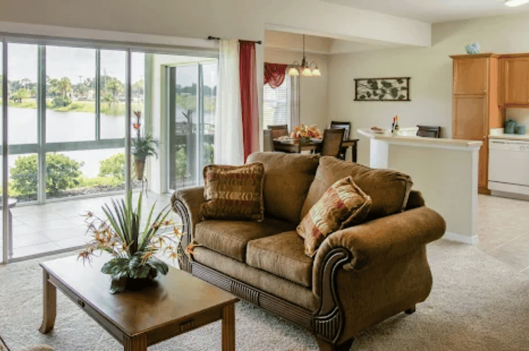 Water’s Edge of Lake Wales - Gallery image