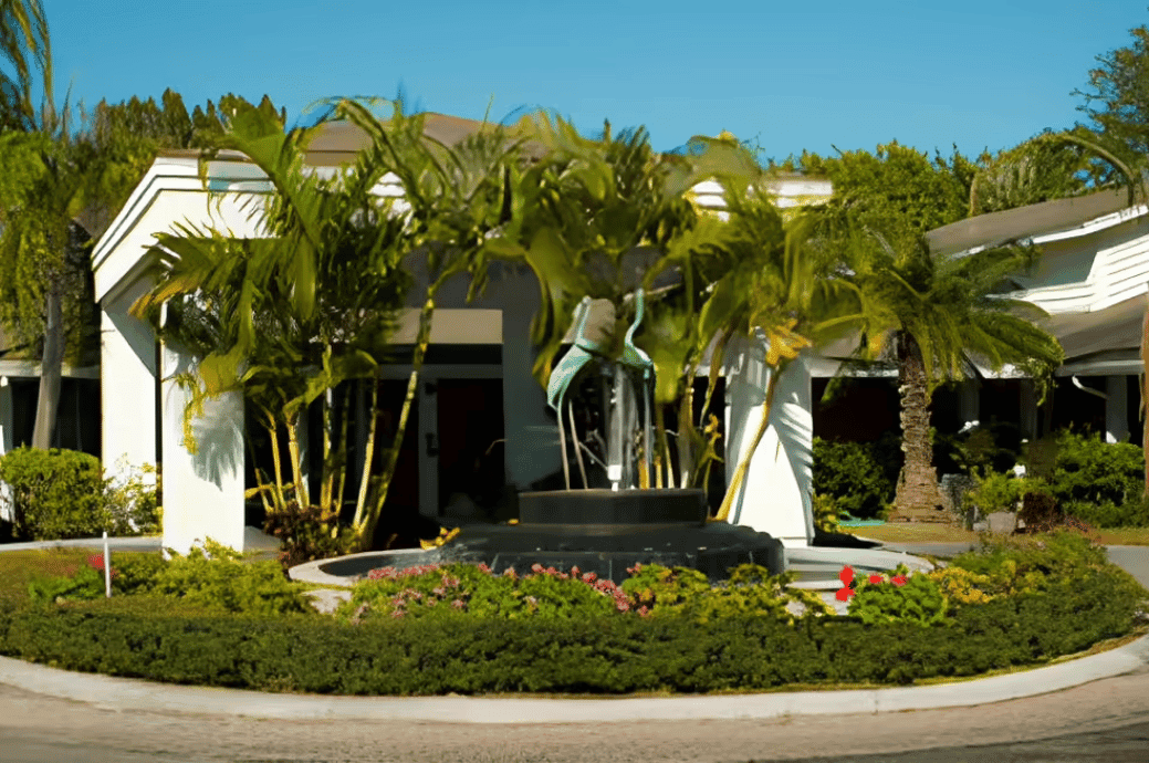 Baytree Lakeside - Business image
