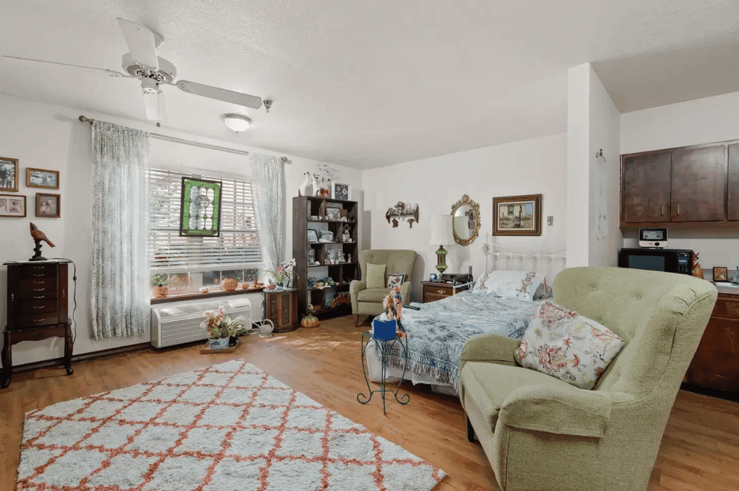 Carriage House Assisted Living - Gallery image